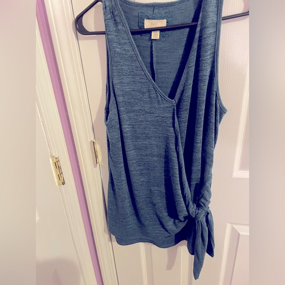 Side tie Size XL Cupio sleeveless sweater shirt. Teal color.